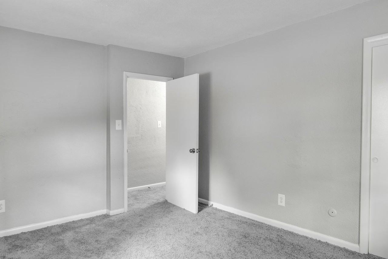 Samanna Apartments - Photo 6 of 12