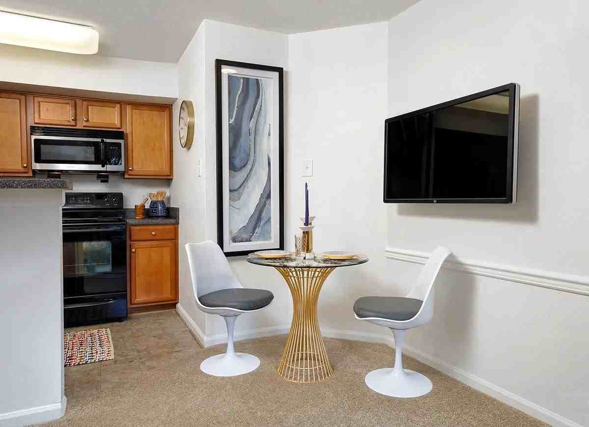 Wyndham at Hampton Apartments - Photo 5 of 16