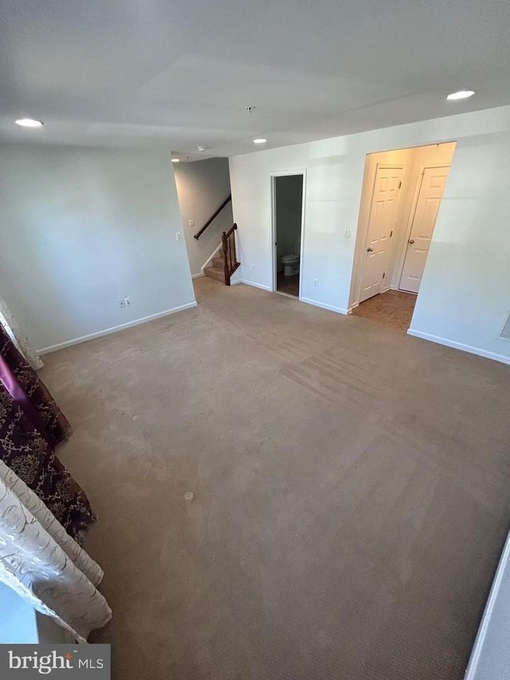 2871 Burrows Ln - Photo 5 of 38