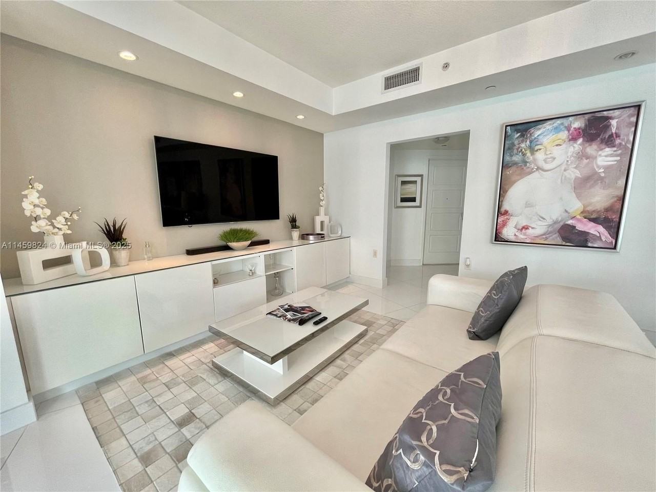 200 Sunny Isles Blvd #2PH2 - Photo 5 of 28