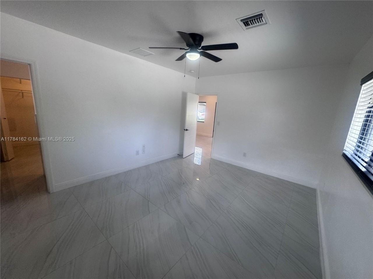 2048 Northwest 99th Terrace #2048 - Photo 4 of 24