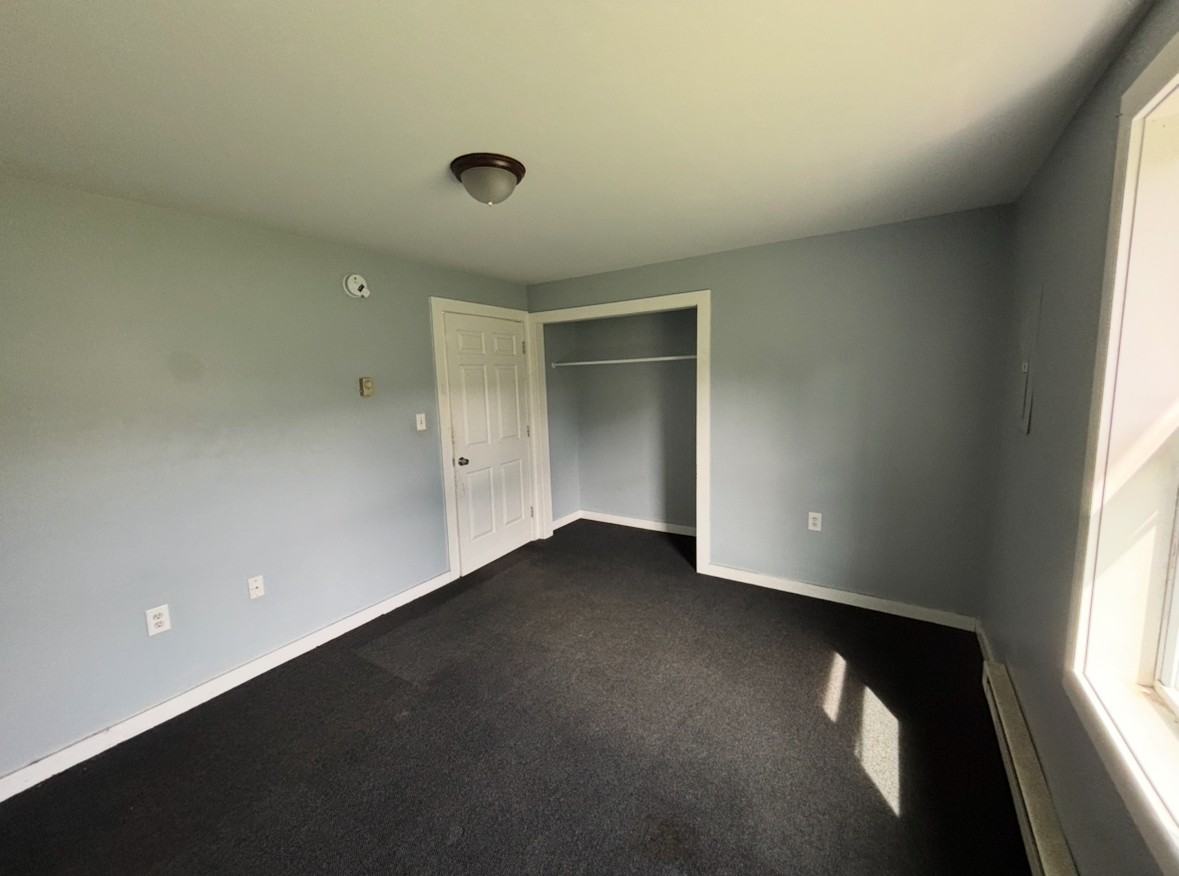 42 Water Street Newport - Photo 4 of 4