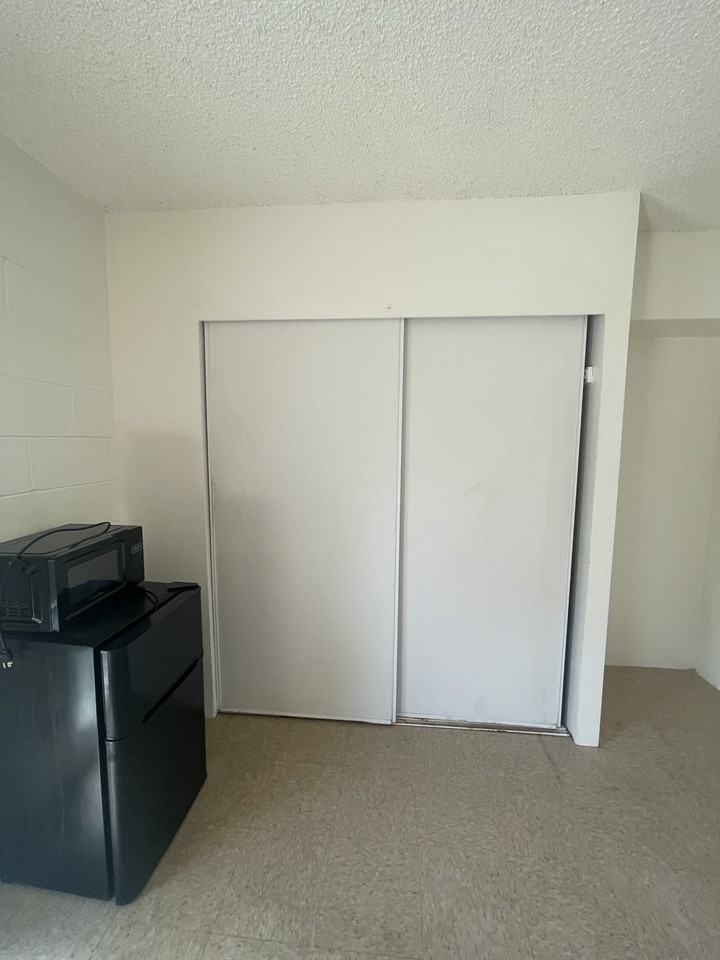 1881 Kapiolani Blvd. - Photo 3 of 4