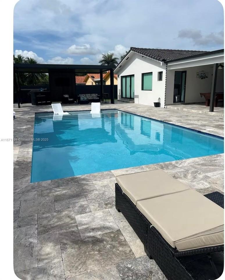 6201 Sw 107th Ave #0 - Photo 3 of 50