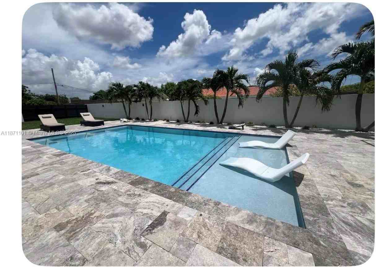 6201 Sw 107th Ave #0 - Photo 5 of 50