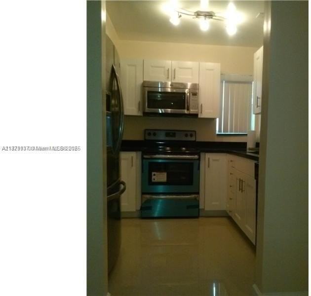 5614 Taylor St #B - Photo 6 of 14