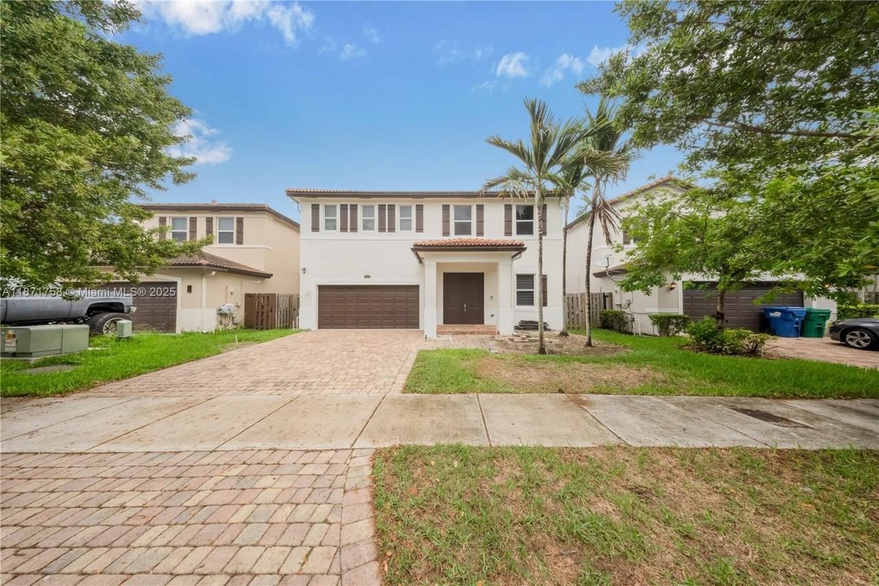 12119 Southwest 253rd Street #0 - Photo 2 of 35