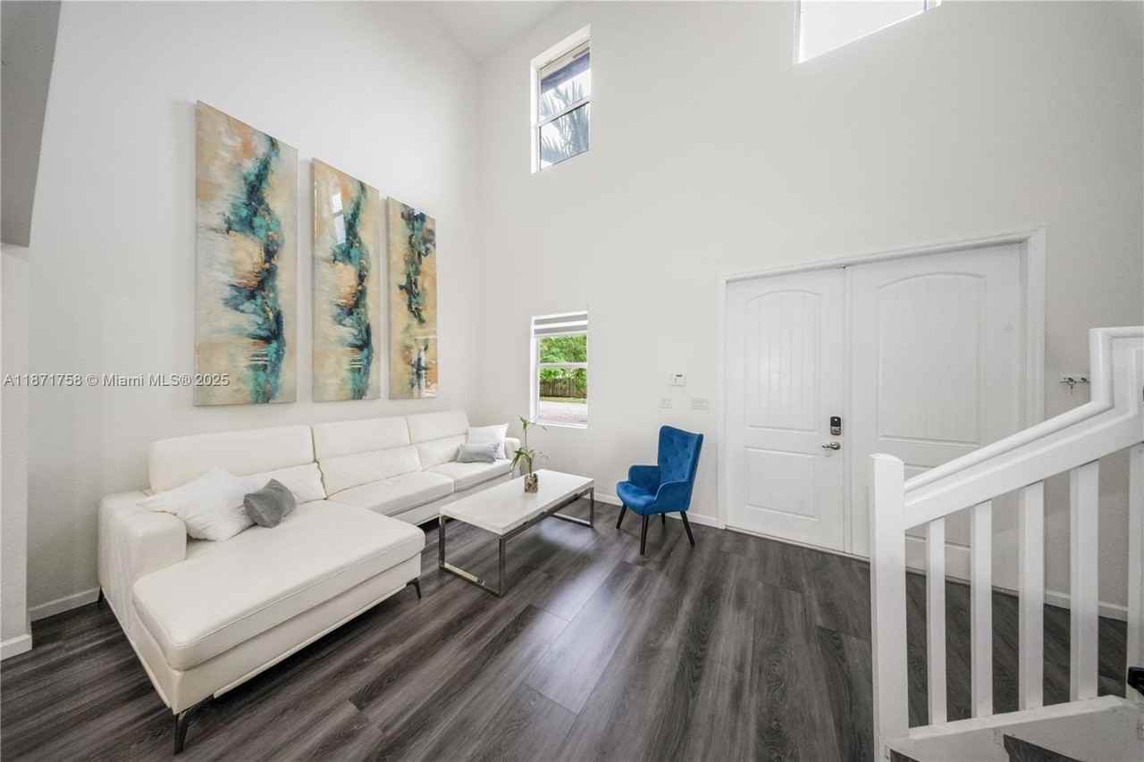 12119 Southwest 253rd Street #0 - Photo 3 of 35