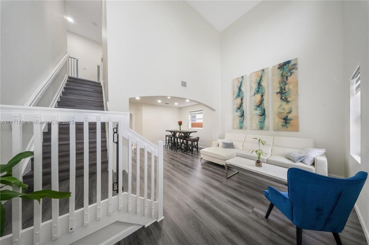 12119 Southwest 253rd Street #0 - Photo 5 of 35