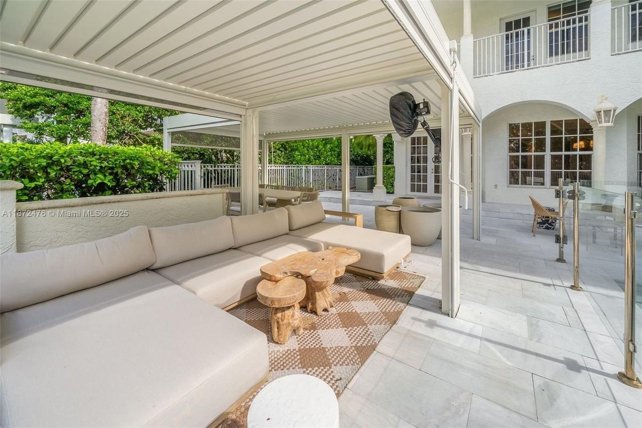 3802 Ne 199th Ter #3802 - Photo 5 of 40