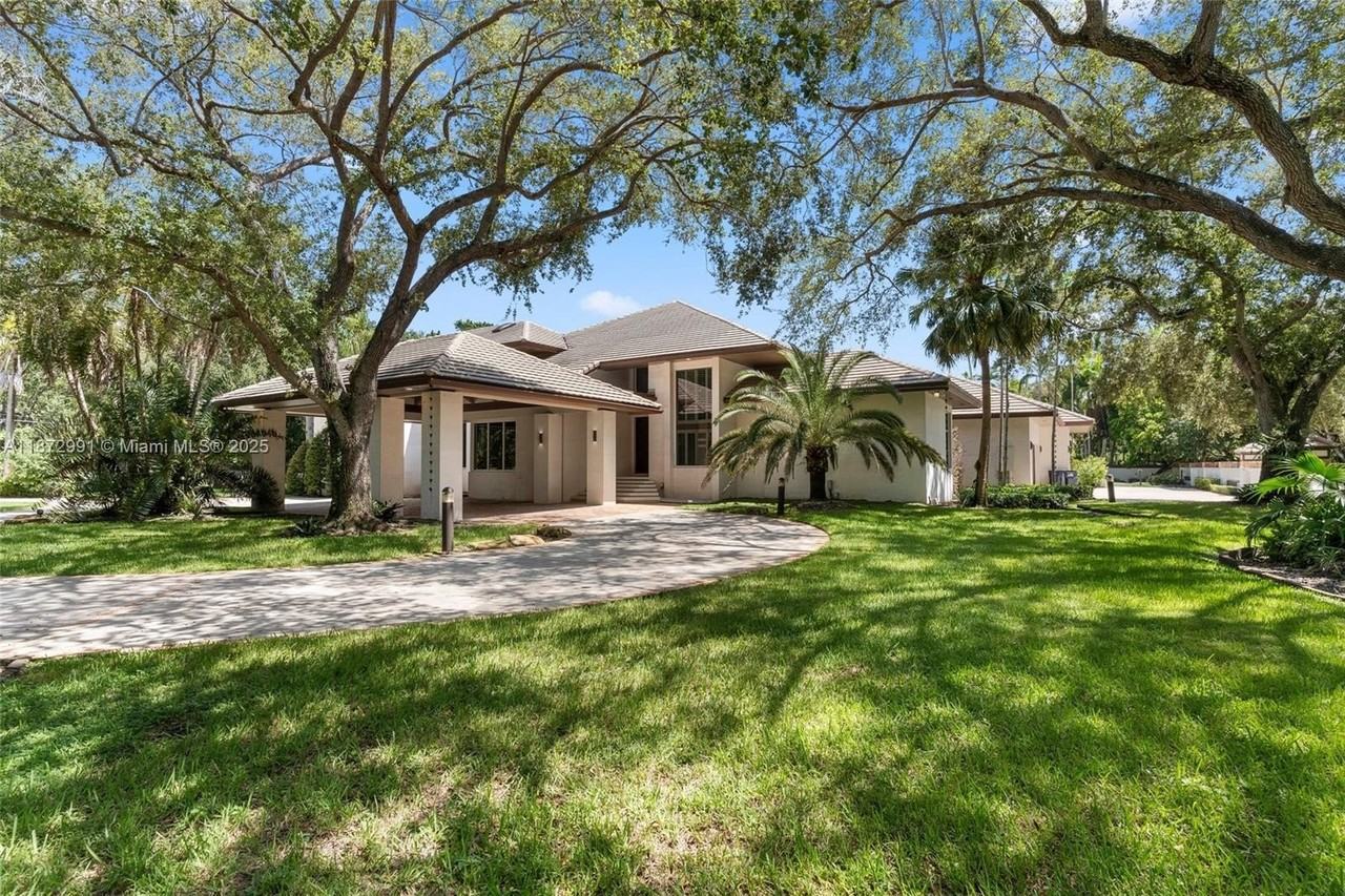 6190 Sw 102nd St - Photo 3 of 50