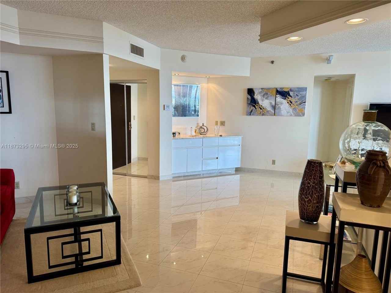 3000 Island Blvd #2004 - Photo 5 of 37