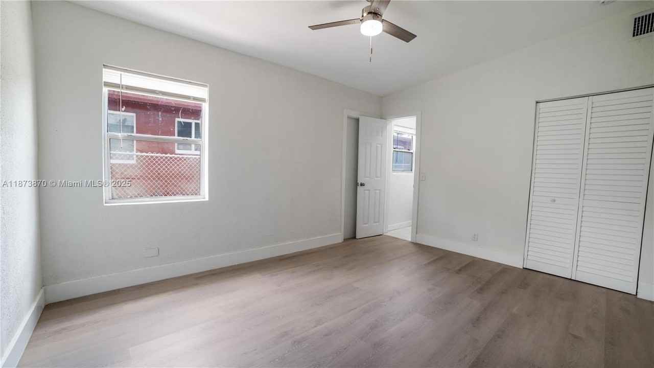 720 Nw 4th Ave #4 - Photo 7 of 10