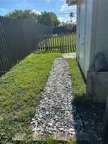 5320 Sw 97th Ave #B - Photo 1 of 1