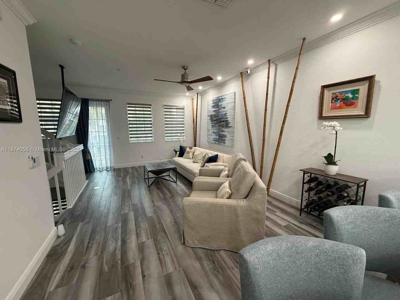 2863 Sw 120th Ter #0 - Photo 6 of 29