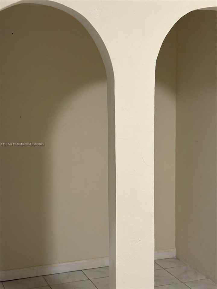 20520 Nw 2nd Ct #1 - Photo 7 of 18