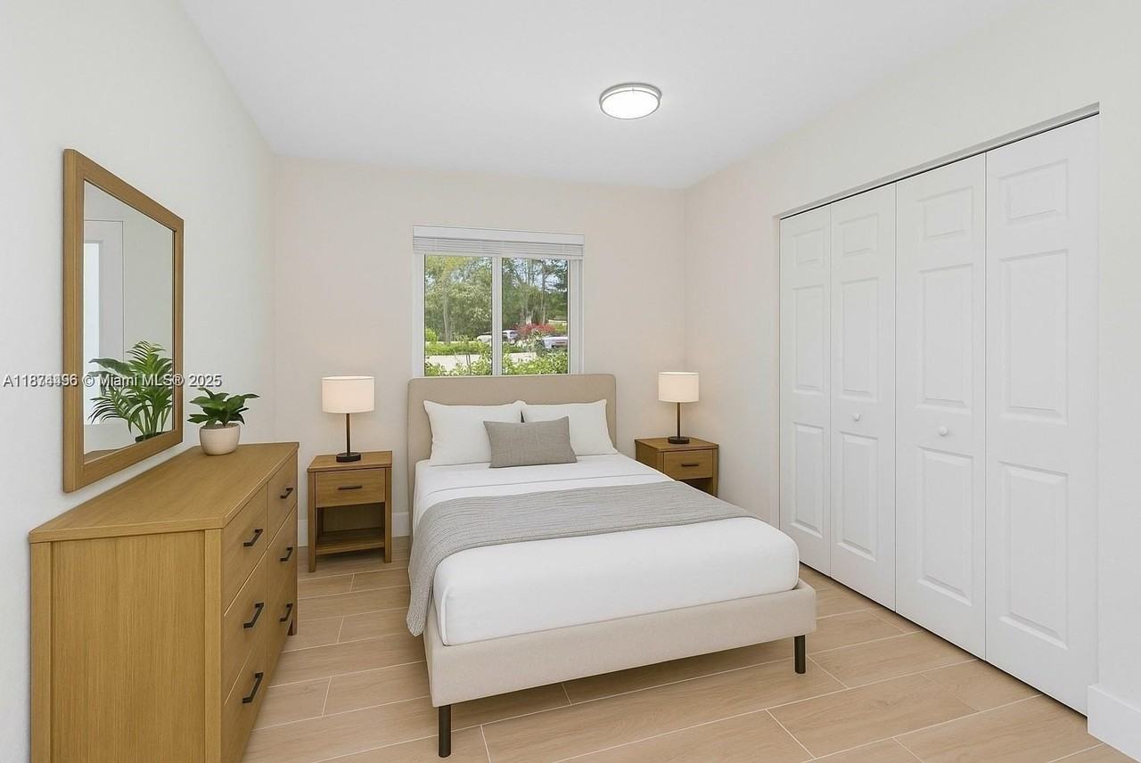 990 Ne 159th St - Photo 7 of 10