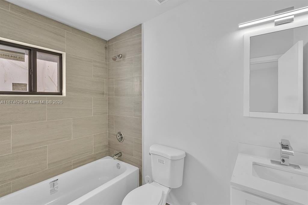 5991 Nw 14th Ave #2 - Photo 6 of 9