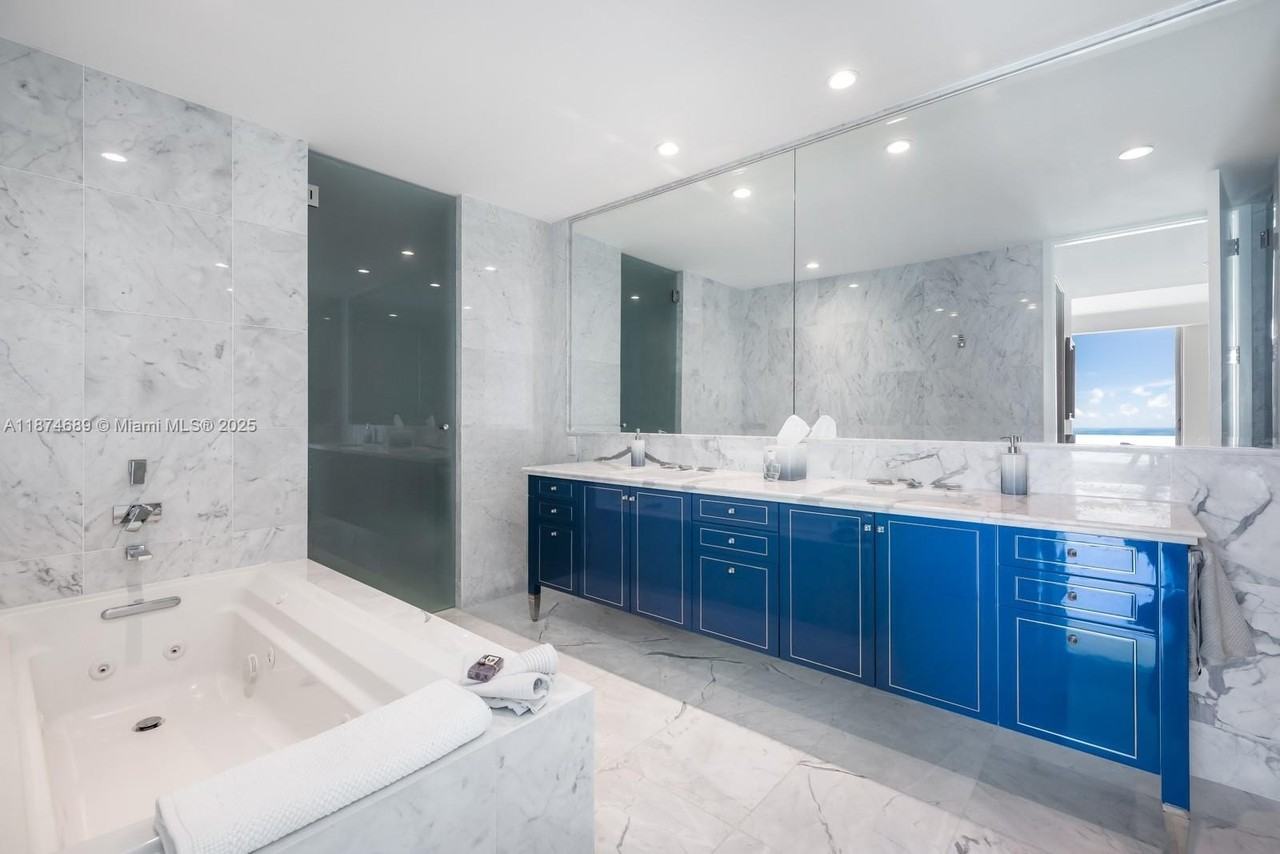 9349 Collins Ave #403 - Photo 5 of 9