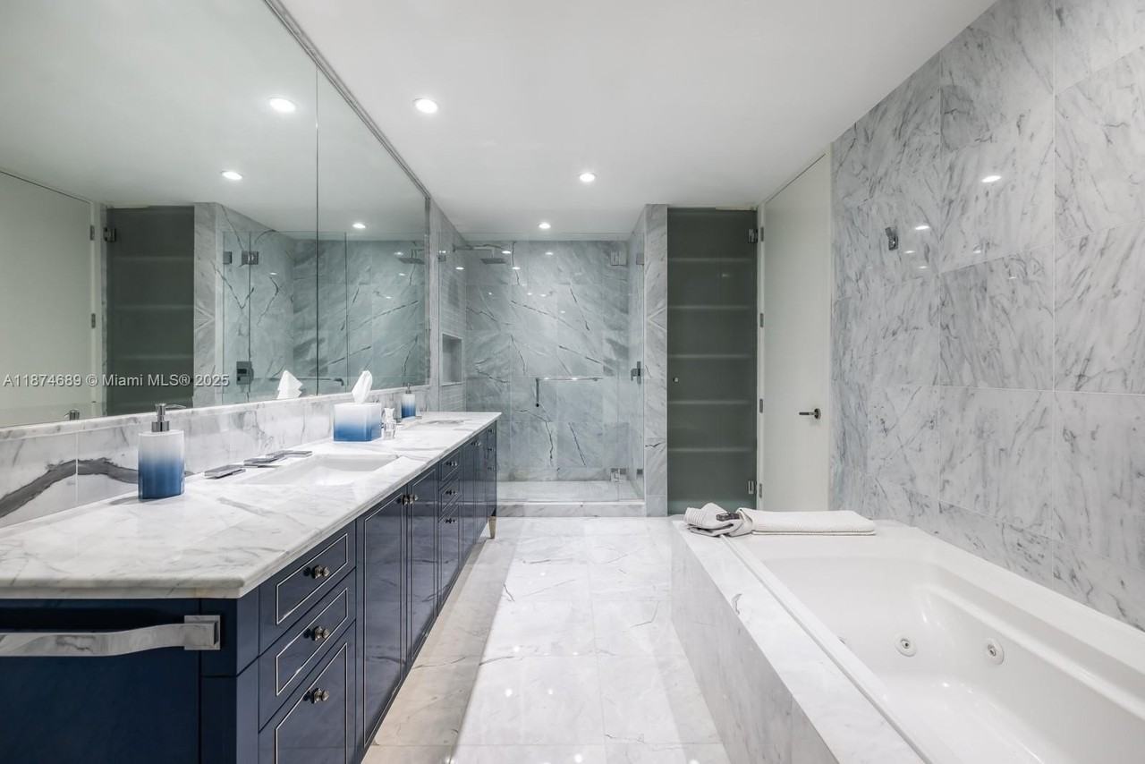 9349 Collins Ave #403 - Photo 6 of 9