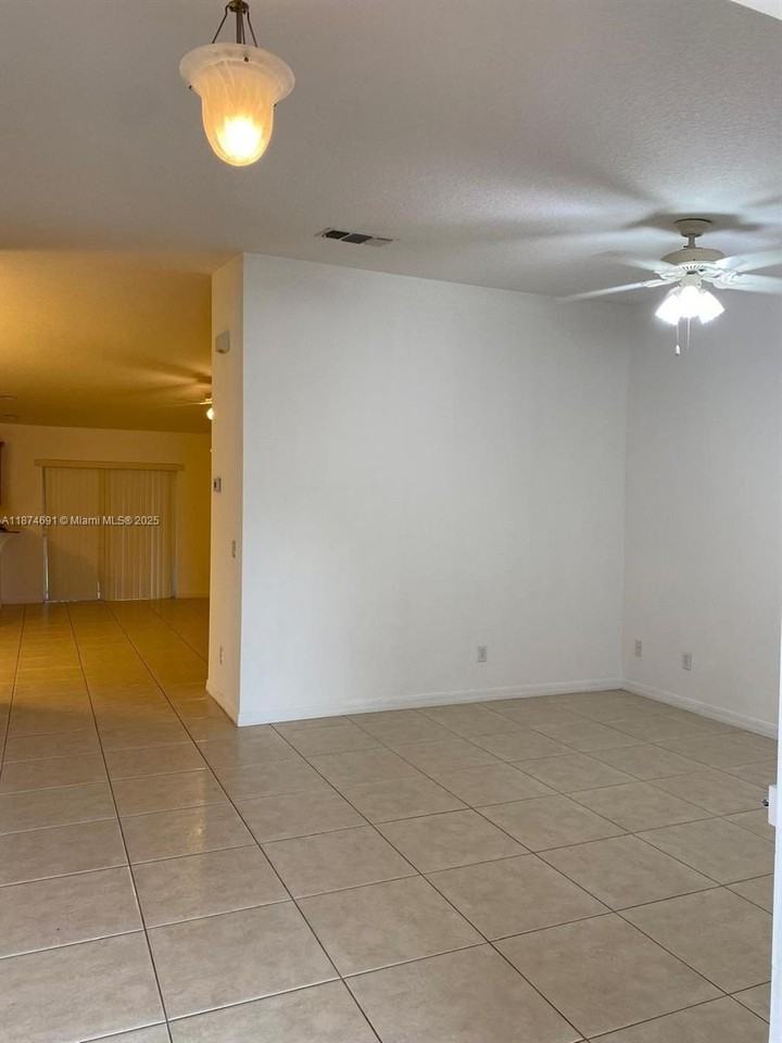 6432 Las Palmas Way #0 - Photo 4 of 14