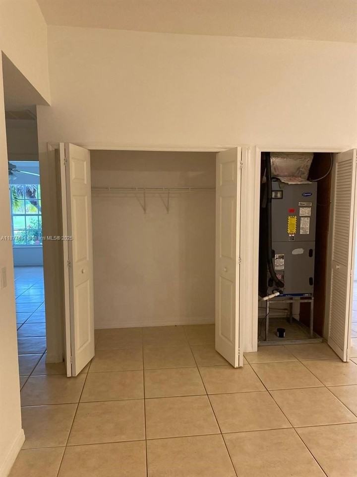 6432 Las Palmas Way #0 - Photo 5 of 14