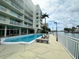 9500 W Bay Harbor Dr #4H - Photo 1 of 1