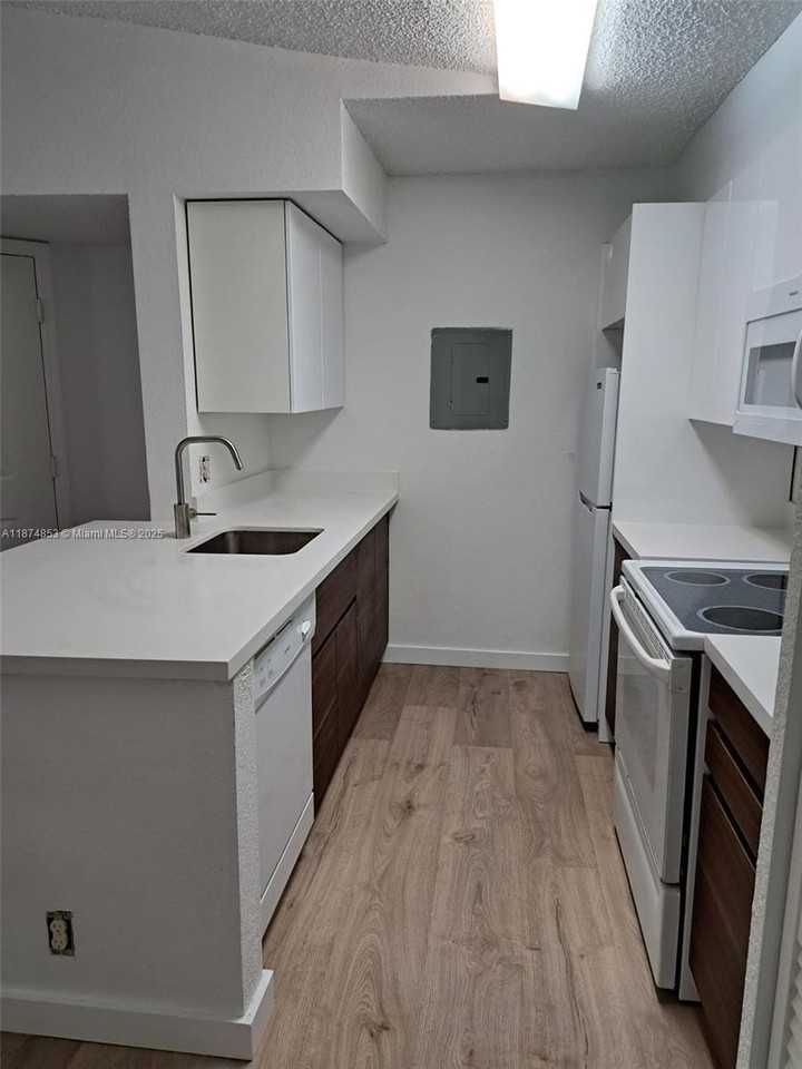 2946 S University Dr #7206 - Photo 3 of 23