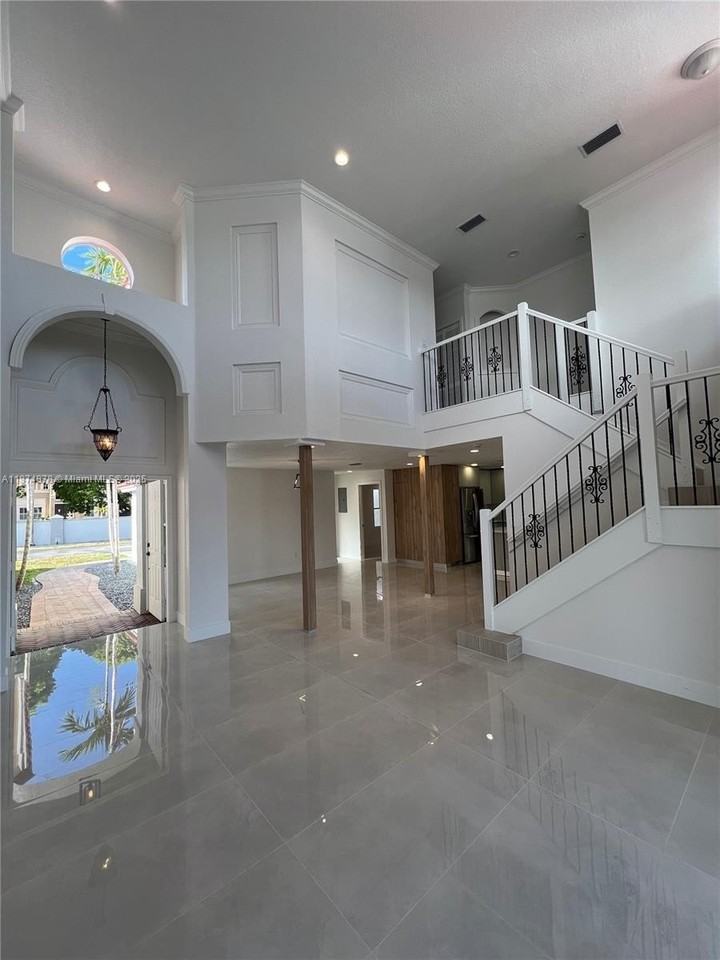 16247 Sw 46th Ter - Photo 5 of 19