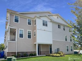 featured image of 218 Park Ln