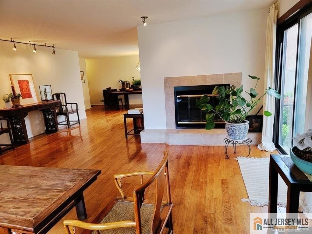 41 Ardsley Ct - Photo 7 of 26