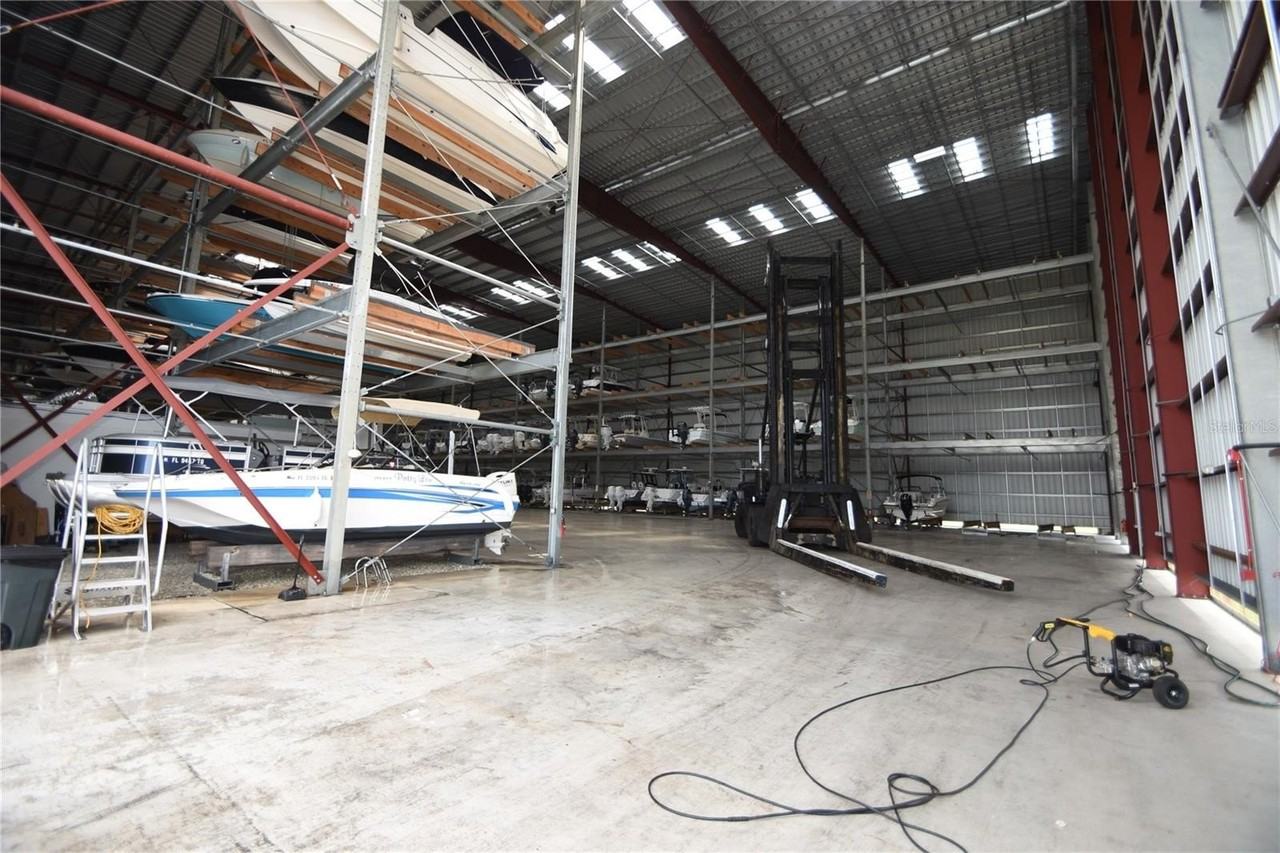 114 Del Palma Drive - Photo 3 of 50