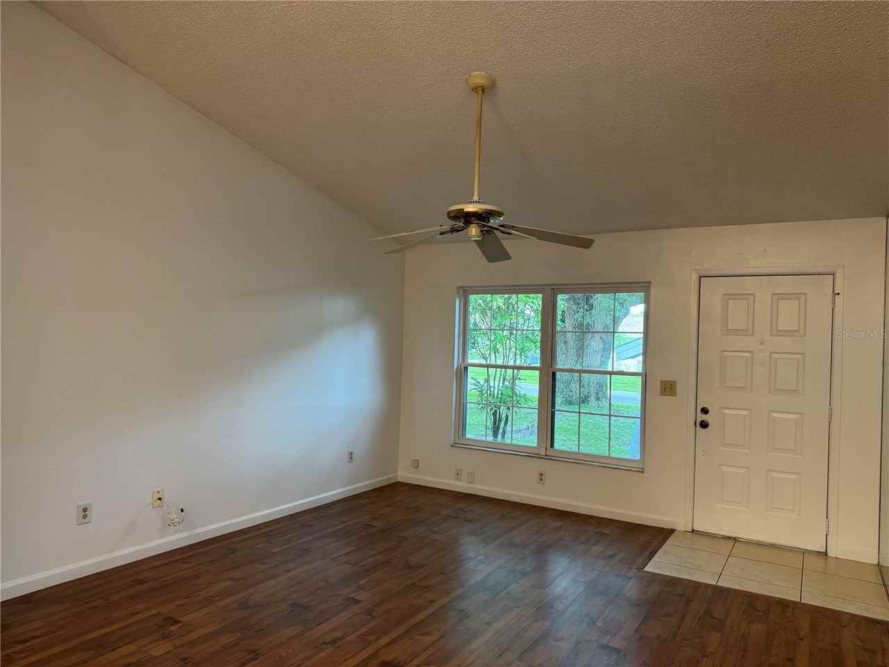 12715 Montana Woods Ln - Photo 7 of 31