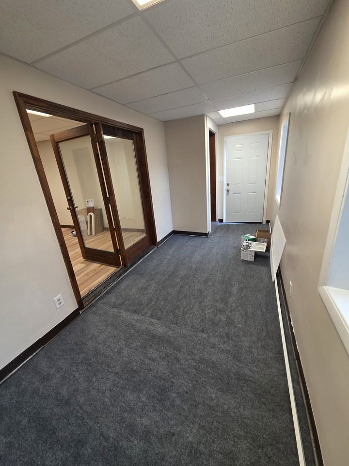 320 Plum Street - Photo 4 of 12