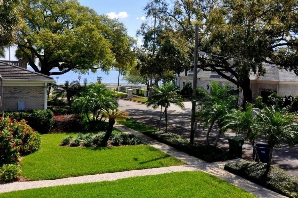 2905 W Bay Court Ave - Photo 4 of 37