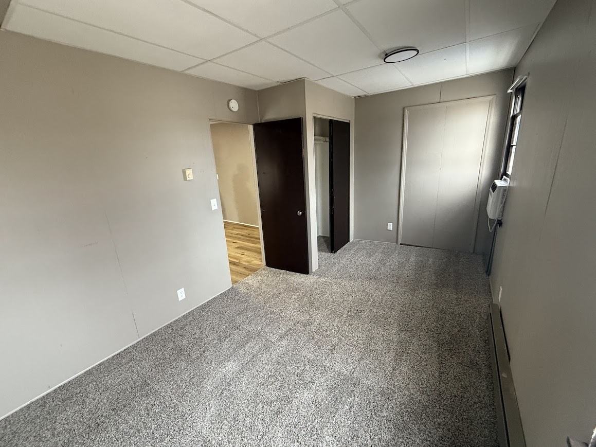 365 State Street N - Photo 3 of 7