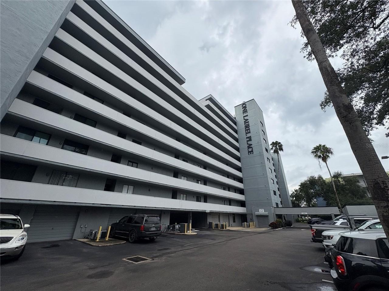 201 W Laurel St #608