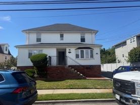 523 Bayview Ave - Photo 1 of 1
