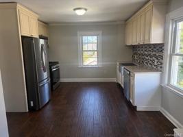 featured image of 523 Bayview Ave