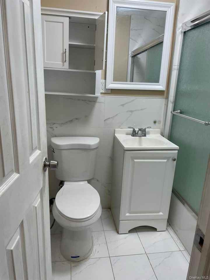 8912 182nd Pl - Photo 6 of 12