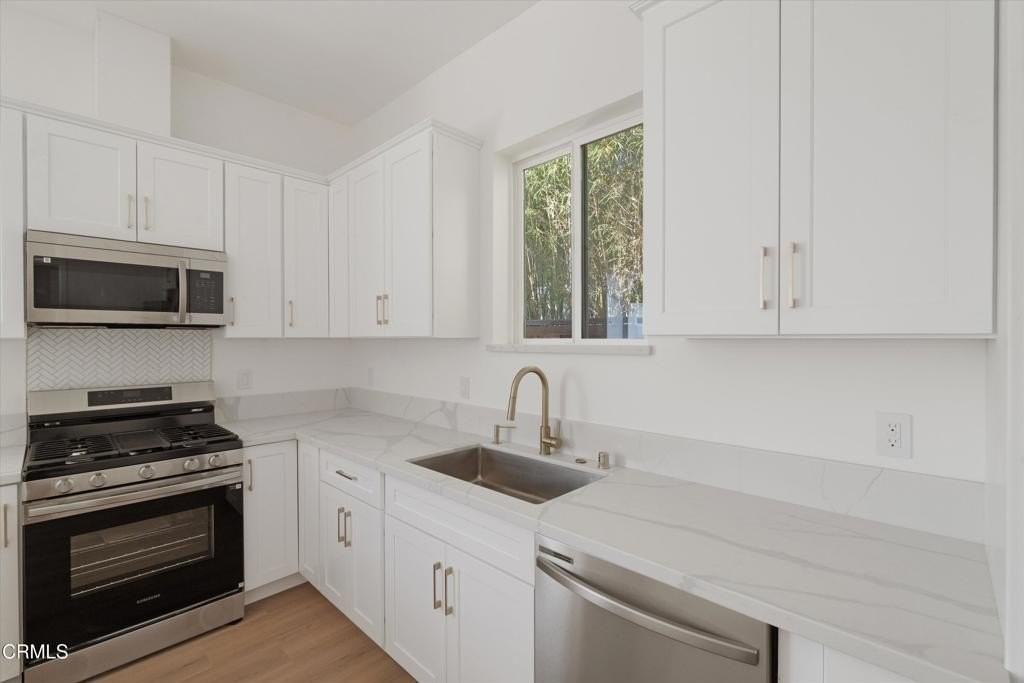 10558 Encino Avenue - Photo 6 of 18