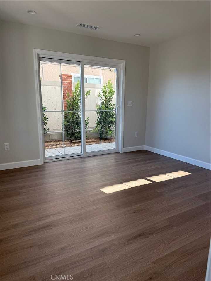 425 W Duarte Rd #411A - Photo 6 of 34