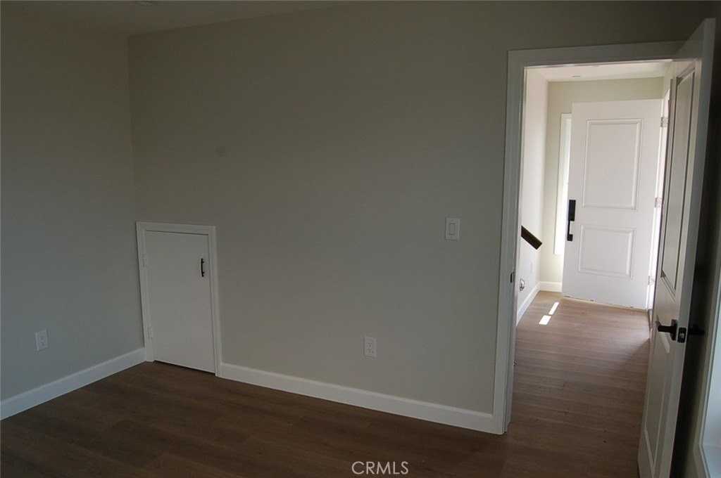 425 W Duarte Rd #411A - Photo 7 of 34