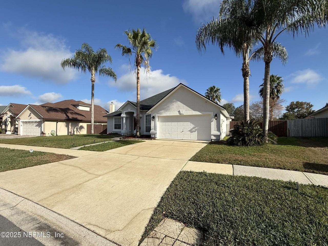 12205 Madison Creek Dr - Photo 2 of 31