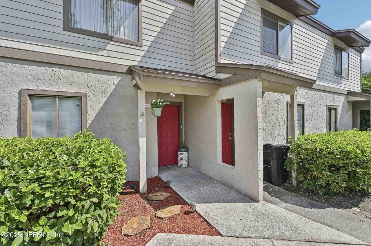 8300 Plaza Gate Ln Apt 1242 #1242