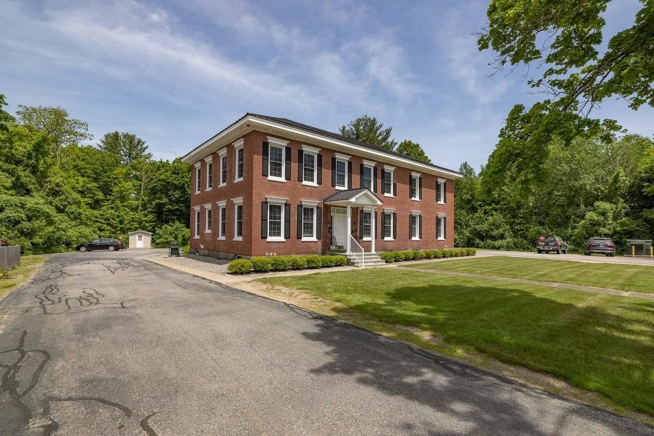 9 Forest St #4 - Photo 3 of 19