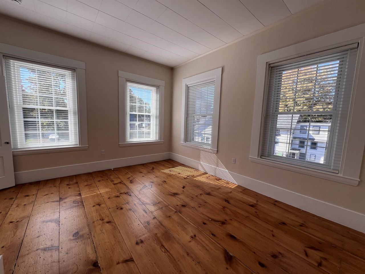 9 Forest St #4 - Photo 4 of 19