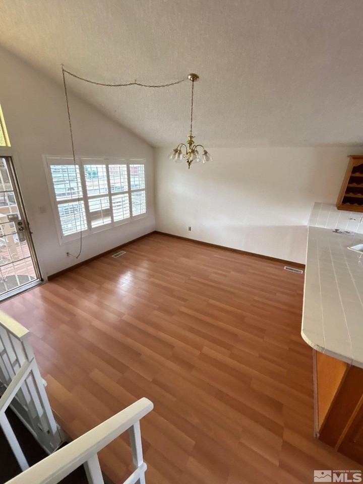 306 East Quail Street - Photo 4 of 34