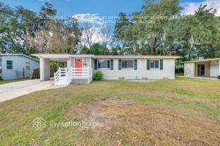 5815 Oliver St - Photo 1 of 1