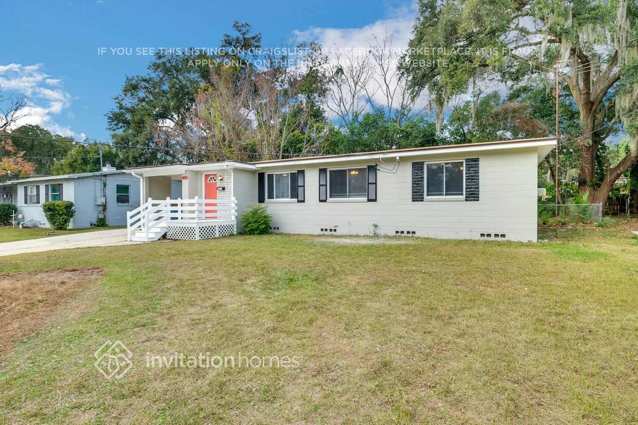 5815 Oliver Street - Photo 2 of 26